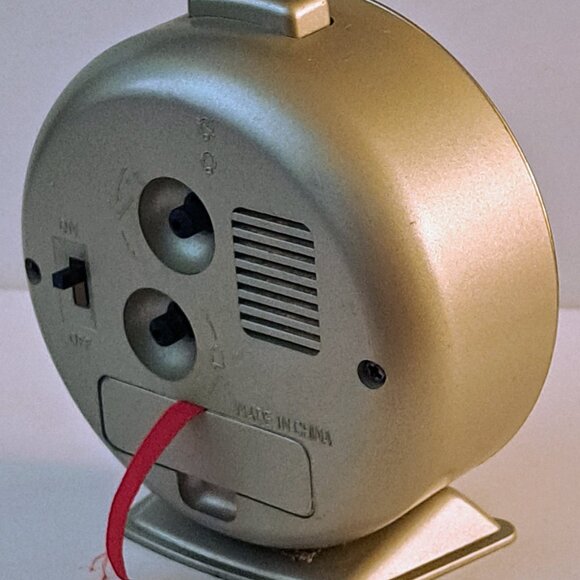 Vintage Wind-Up Quartz Alarm Clock by Equity 4.5" x 4.25" - Picture 3 of 7